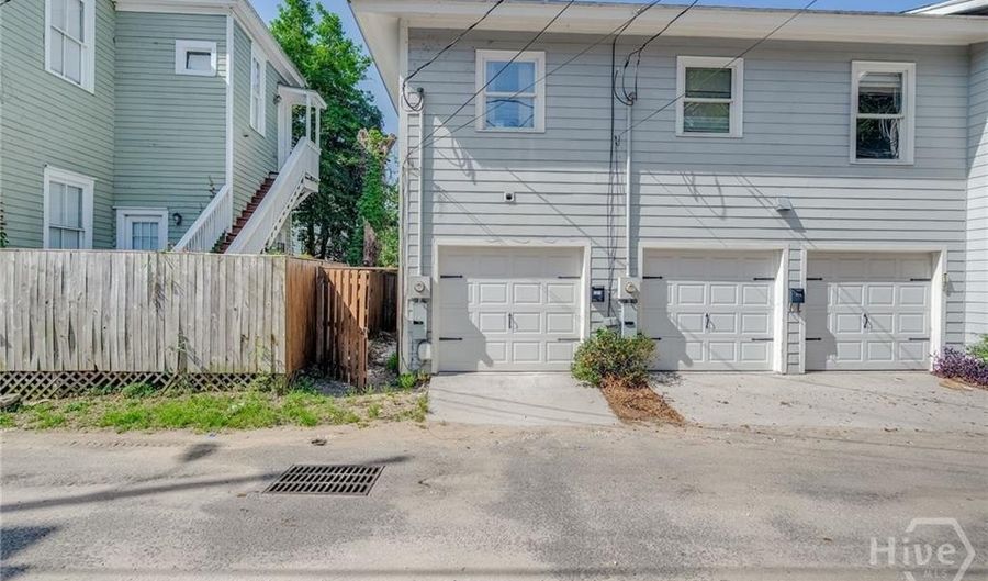 316 E 31 St, Savannah, GA 31401 - 3 Beds, 4 Bath