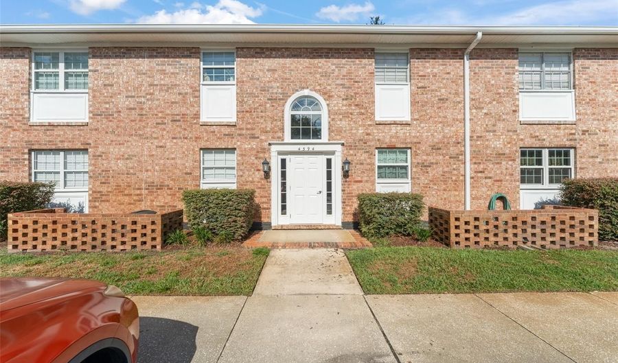 4394 LAKE UNDERHILL Rd A, Orlando, FL 32803 - 2 Beds, 2 Bath