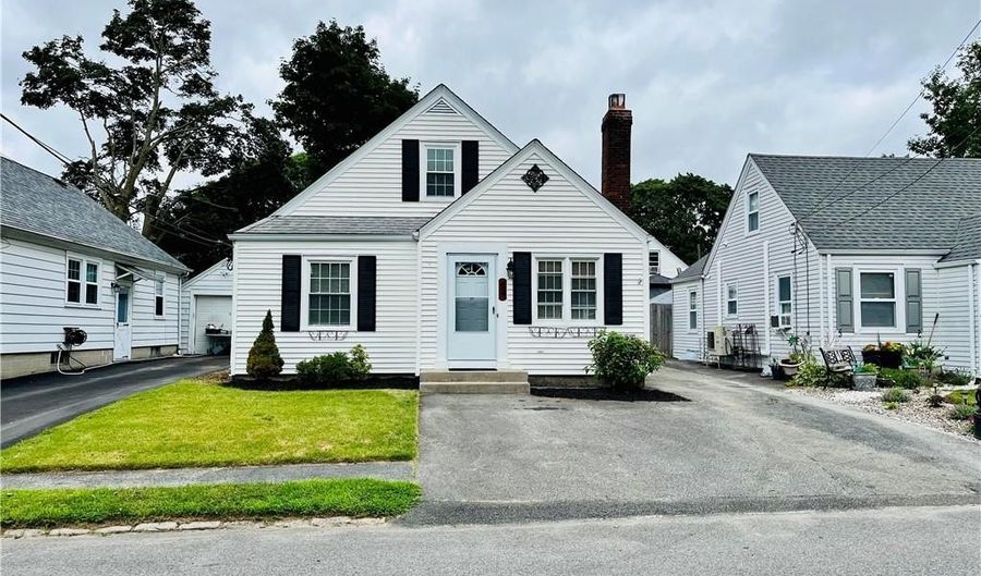 74 Leslie St, Cranston, RI 02910 - 3 Beds, 3 Bath