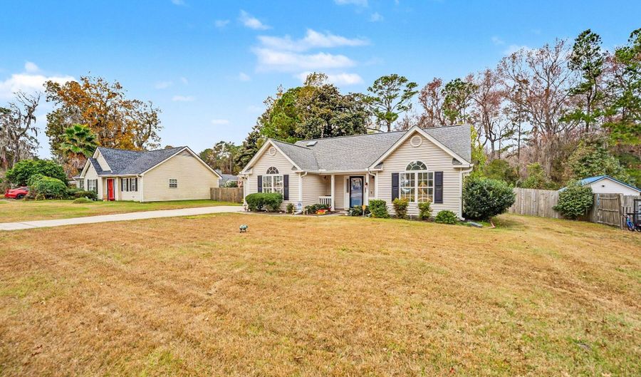 8 Ardmore Ave, Beaufort, SC 29907 - 3 Beds, 2 Bath