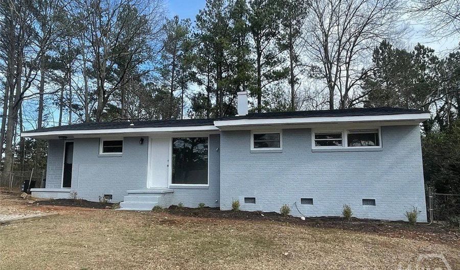 1112 W Lake Dr, Athens, GA 30606 - 3 Beds, 2 Bath