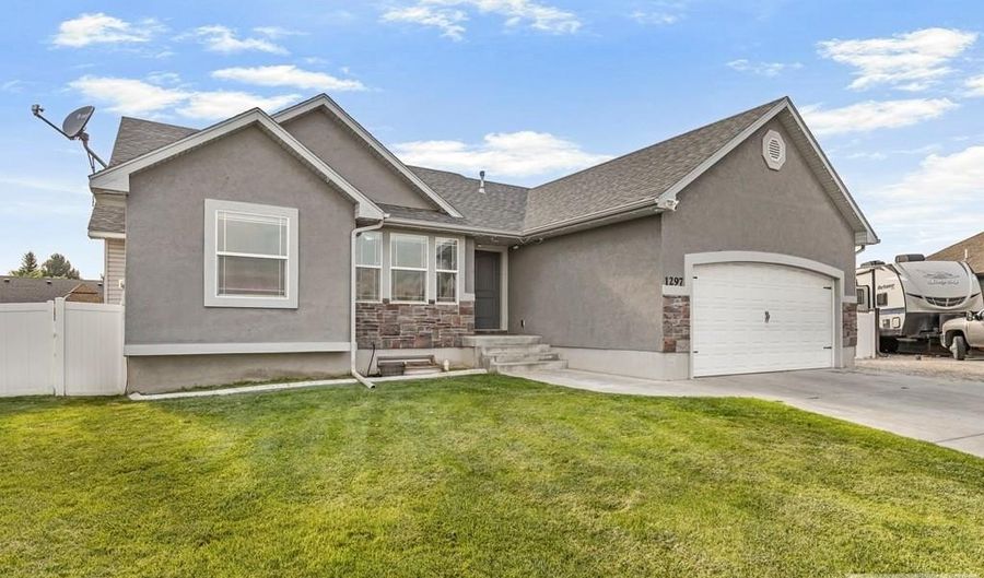 1297 Blueberry Trl, Blackfoot, ID 83221 - 5 Beds, 3 Bath
