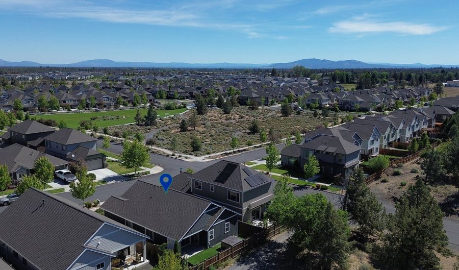 2967 NE MAREA Dr, Bend, OR 97701 - 3 Beds, 2 Bath
