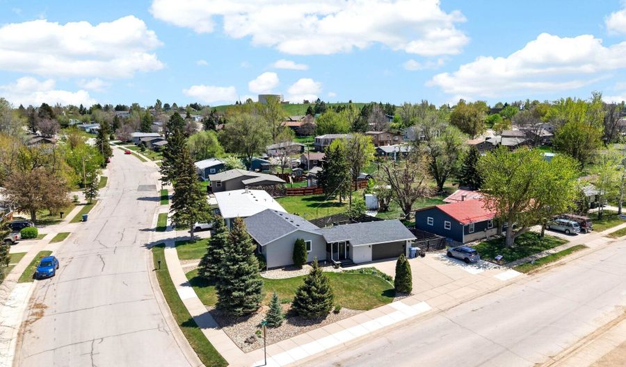 700 Stanley St, Belle Fourche, SD 57717 - 2 Beds, 2 Bath