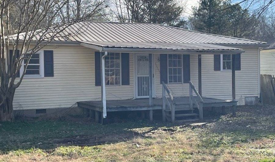 12930 Highway 69 A, Big Sandy, TN 28221 - 3 Beds, 2 Bath