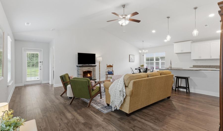 15423 Lapwing Cv, Athens, AL 35611 - 3 Beds, 2 Bath
