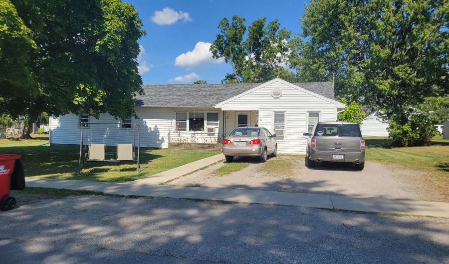 314 E University Ave, Ada, OH 45810 - 4 Beds, 2 Bath