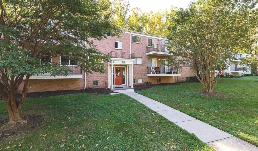 10619 WEYMOUTH St 102, Bethesda, MD 20814 - 2 Beds, 1 Bath