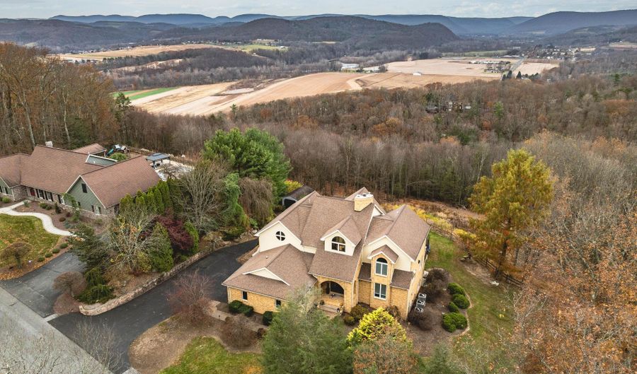 970 RAKESTRAW Rd, Montoursville, PA 17754 - 5 Beds, 5 Bath