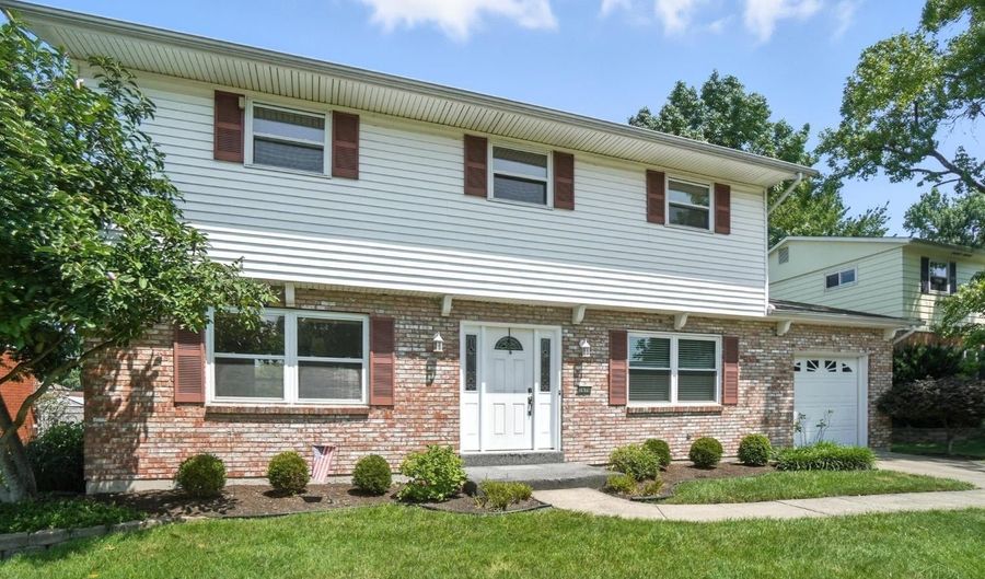 1676 Laval Dr, Anderson Twp., OH 45255 - 4 Beds, 3 Bath