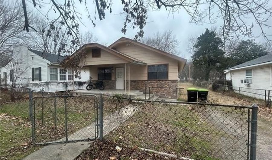 727 E 6th, Ada, OK 74820 - 3 Beds, 2 Bath