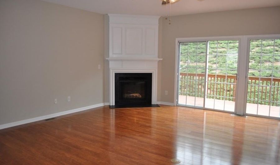 1022 Thornborough Dr, Alpharetta, GA 30004 - 3 Beds, 4 Bath