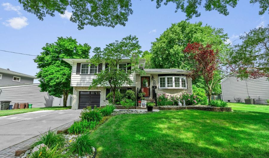 36 BEAVER Dr, Barrington, NJ 08007 - 3 Beds, 2 Bath