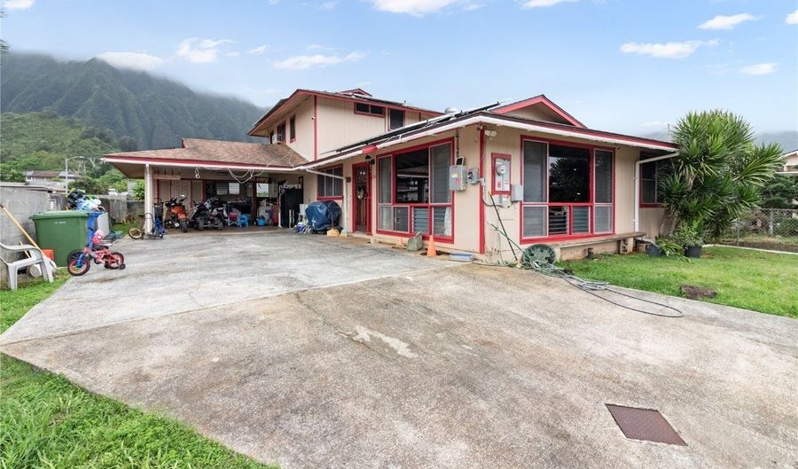 47-461 Aiai Pl, Kaneohe, HI 96744 - 5 Beds, 2 Bath