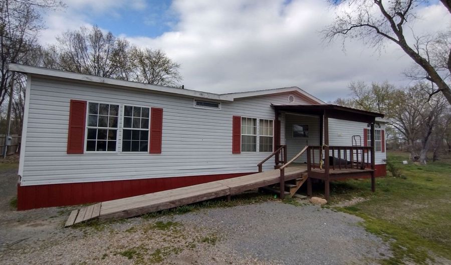 19933 County Road 504, Bloomfield, MO 63825 - 3 Beds, 2 Bath