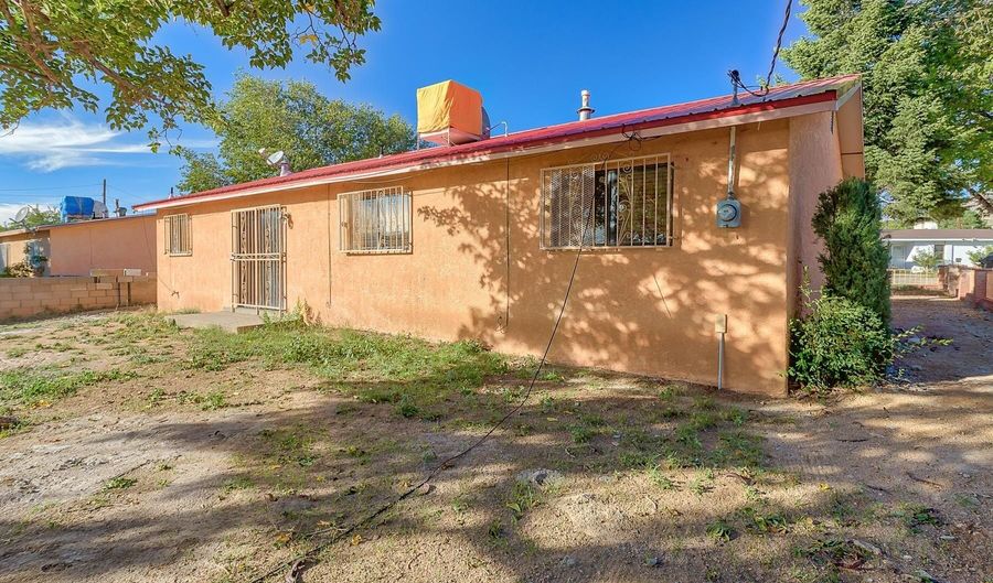 12608 Cloudview Ave NE, Albuquerque, NM 87123 - 3 Beds, 2 Bath