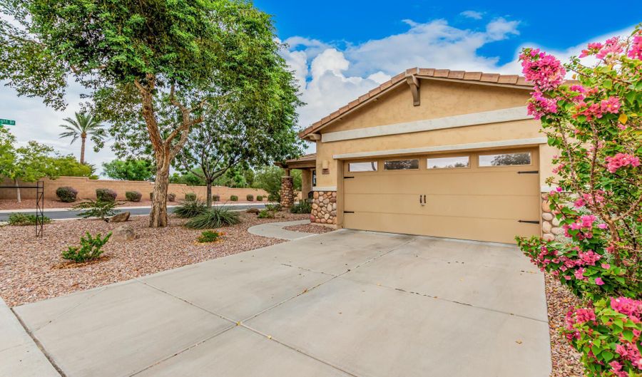 3218 N DESERT HORIZONS Ln, Casa Grande, AZ 85122 - 3 Beds, 2 Bath