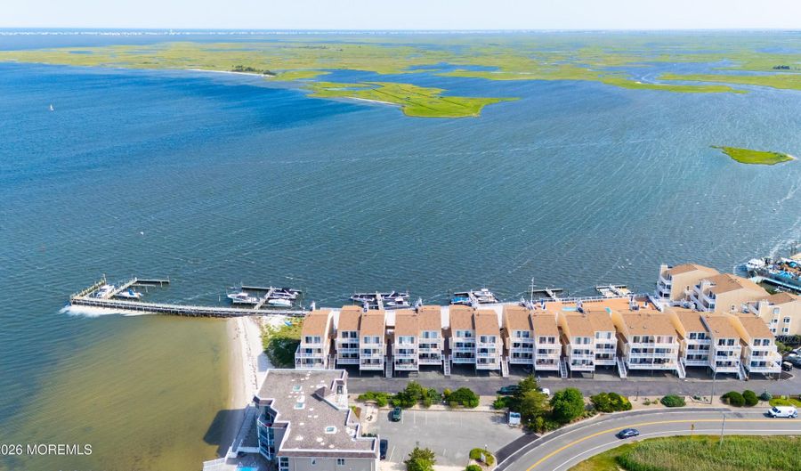 401 Bay Shore Dr 17B, Barnegat, NJ 08005 - 2 Beds, 2 Bath