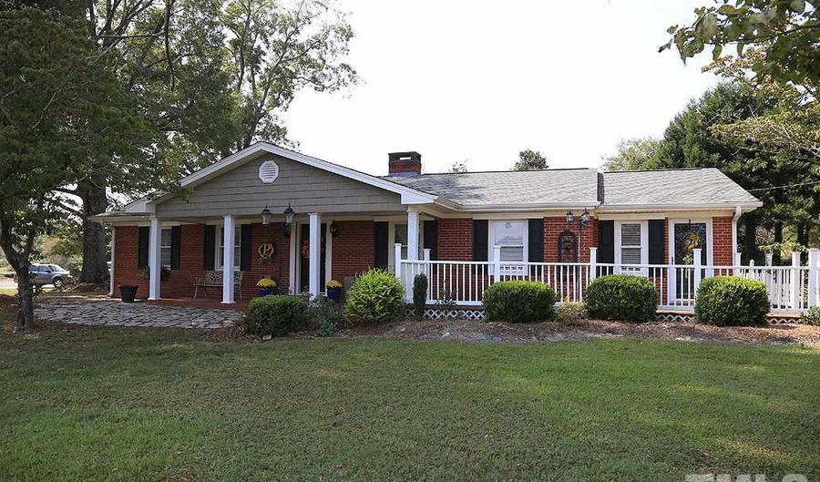 829 Maple Rd, Angier, NC 27501 - 2 Beds, 2 Bath