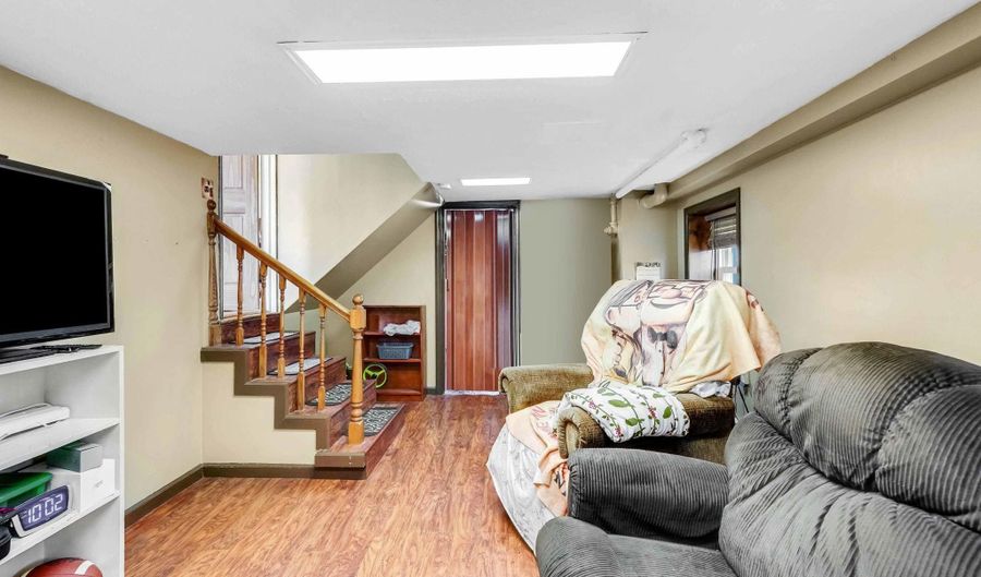 43 Coolidge Ave, Amity Harbor, NY 11701 - 3 Beds, 2 Bath