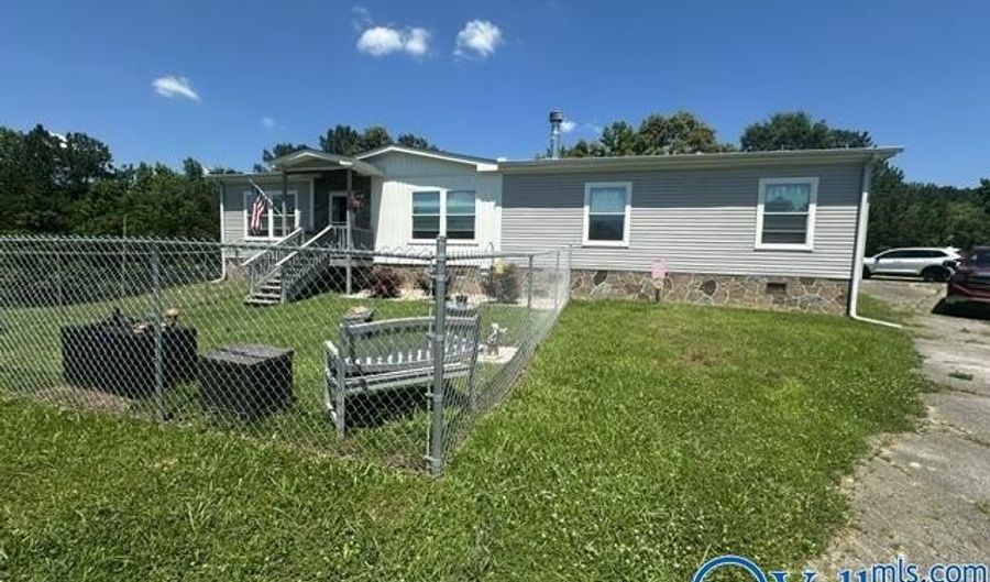 3371 Vaughn Rd, Altoona, AL 35952 - 3 Beds, 2 Bath