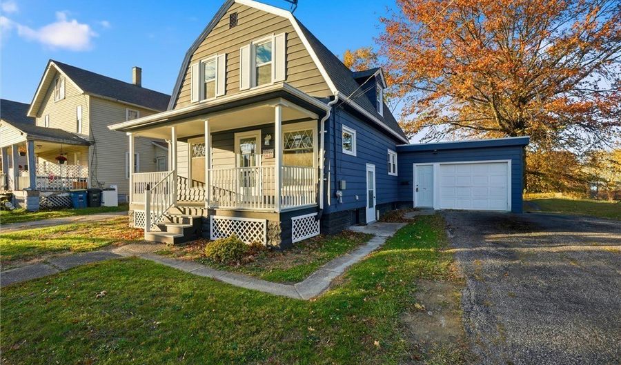 949 E 6th St, Ashtabula, OH 44004 - 3 Beds, 2 Bath