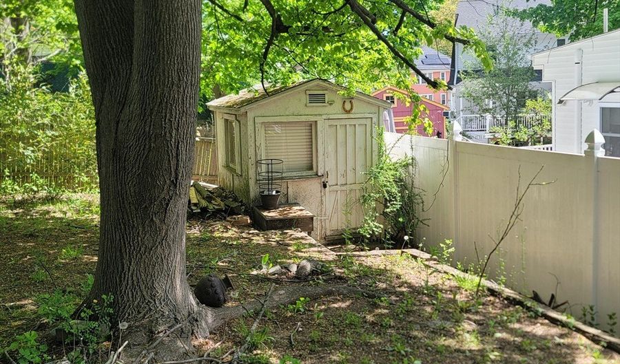 295 West St, Boston, MA 02136 - 3 Beds, 2 Bath