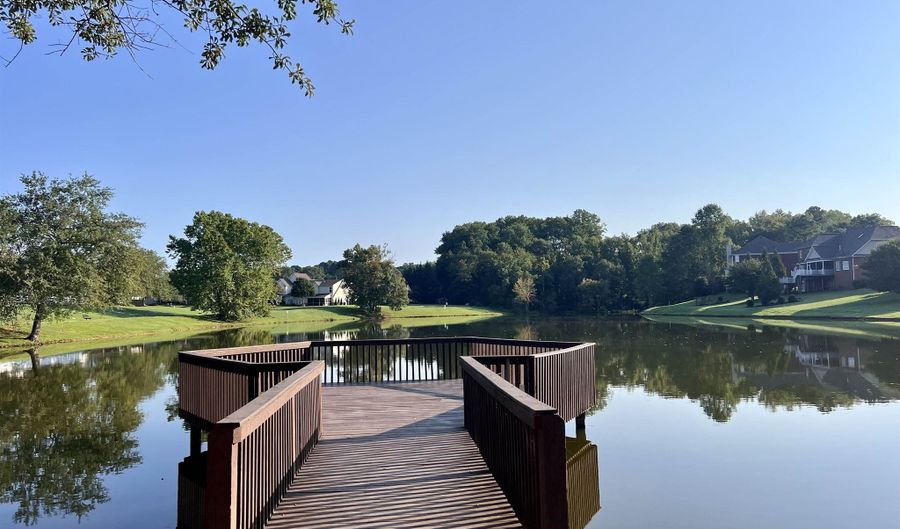 544 Shoreline Blvd, Boiling Springs, SC 29316 - 4 Beds, 3 Bath