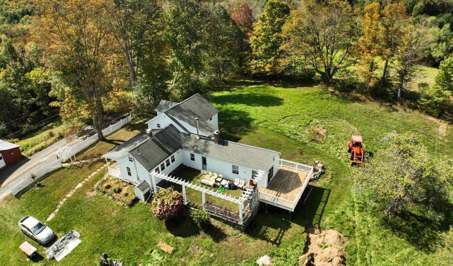 234 County Rd, Becket, MA 01223 - 3 Beds, 2 Bath