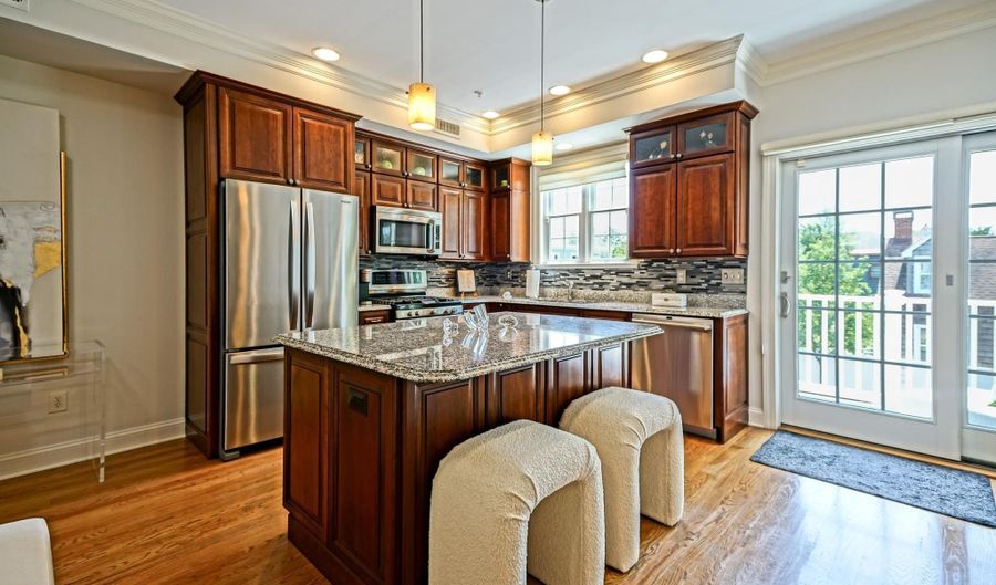 117 SAVANNAH Rd B, Lewes, DE 19958 - 2 Beds, 3 Bath
