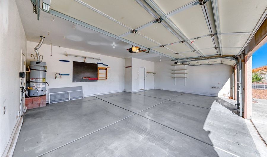 698 Magic Cove Ct, Boulder City, NV 89005 - 3 Beds, 3 Bath