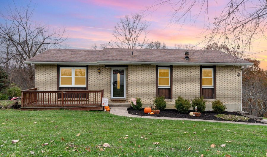 910 Hillview Rd, Alexandria, KY 41001 - 3 Beds, 2 Bath