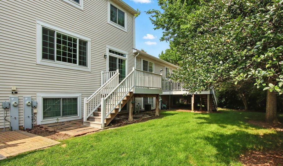 2965 Talaga Dr, Algonquin, IL 60102 - 2 Beds, 4 Bath