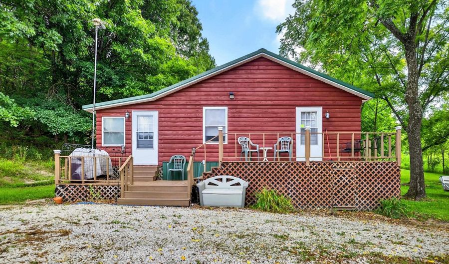 6257 E Calvertville Rd, Bloomfield, IN 47424 - 2 Beds, 2 Bath