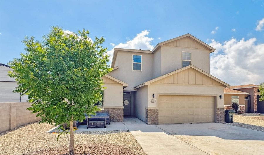 3813 Saguaro Dr, Carlsbad, NM 88220 - 4 Beds, 3 Bath