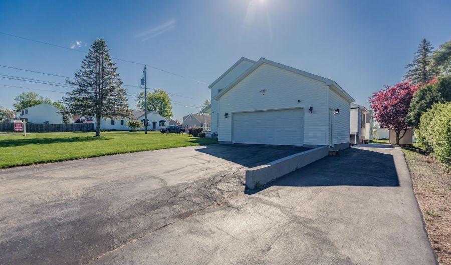 26 Columbia St, Amsterdam, NY 12010 - 3 Beds, 3 Bath