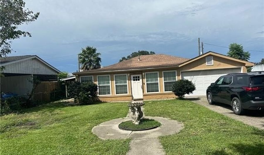105 BETA St, Belle Chasse, LA 70037 - 3 Beds, 2 Bath