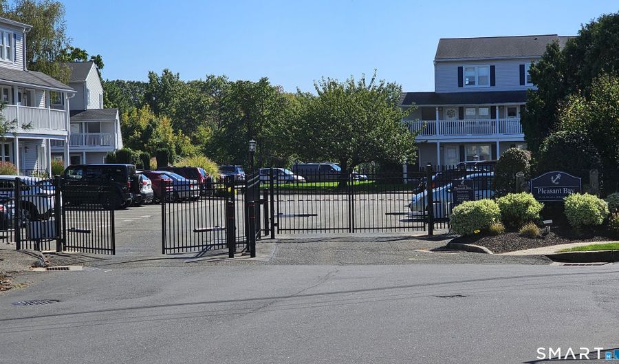 150 Beachview Ave 290, Bridgeport, CT 06605 - 2 Beds, 1 Bath