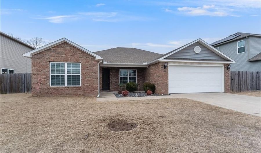 802 SW Green World St, Bentonville, AR 72712 - 4 Beds, 2 Bath