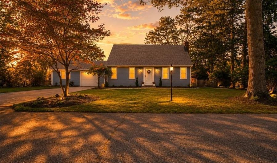 5 Indigo Rd, Barrington, RI 02806 - 3 Beds, 2 Bath