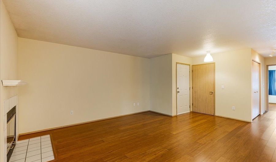 10660 SW DAVIES Rd 36, Beaverton, OR 97008 - 2 Beds, 2 Bath