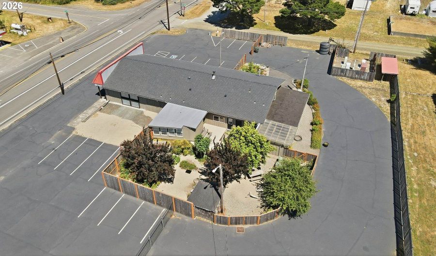 49045 HIGHWAY 101, Bandon, OR 97411 - 3 Beds, 3 Bath