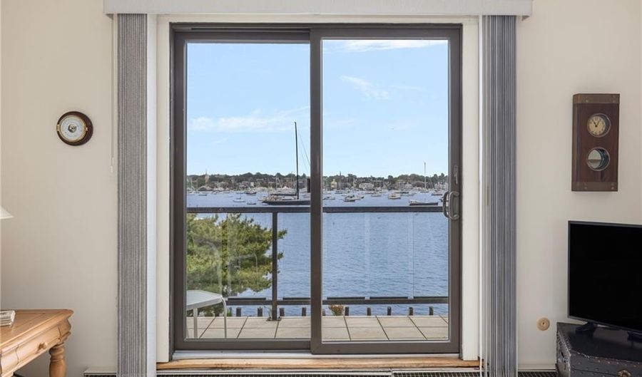 306 America, Newport, RI 02840 - 2 Beds, 2 Bath