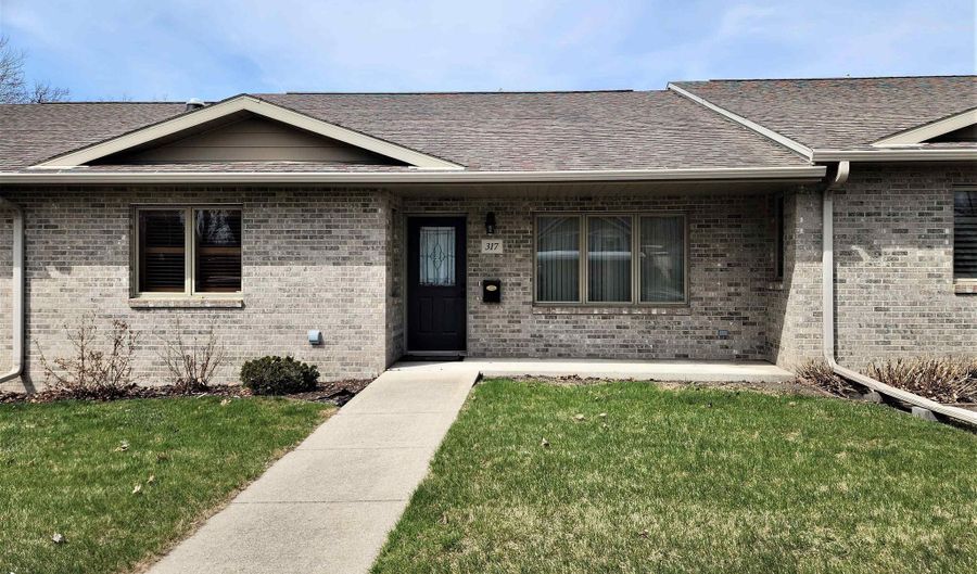 317 N Garfield St, Algona, IA 50511 - 2 Beds, 2 Bath