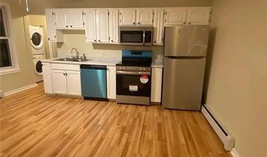 26 N Madison St 2, Allentown, PA 18102 - 2 Beds, 1 Bath