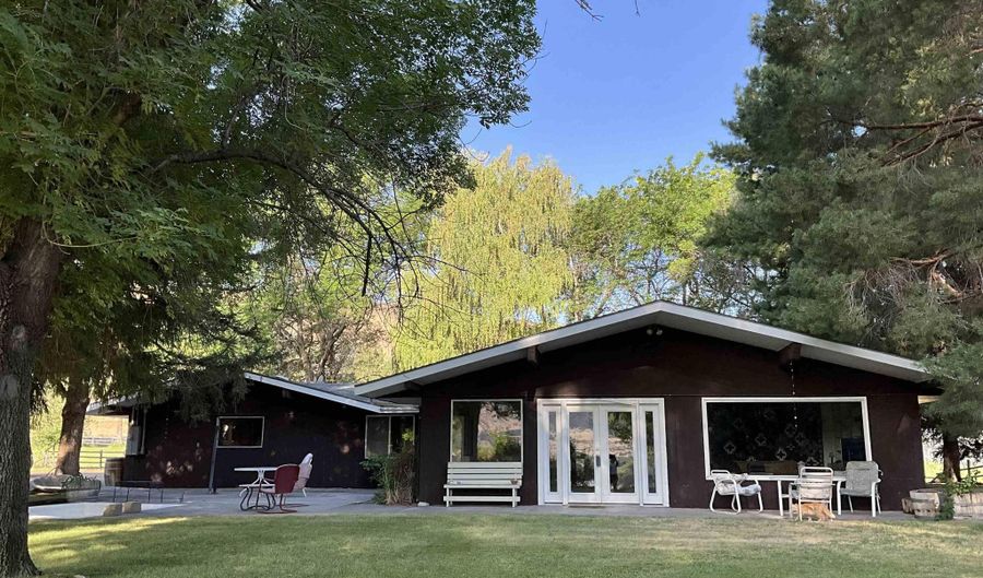 4778 River Rd, Buhl, ID 83316 - 2 Beds, 1 Bath