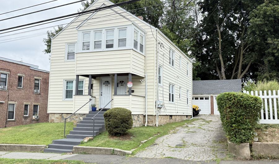 820 Brewster St 1, Bridgeport, CT 06605 - 2 Beds, 1 Bath