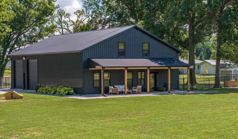 408 E Burbank, Appleton City, MO 64724 - 3 Beds, 2 Bath