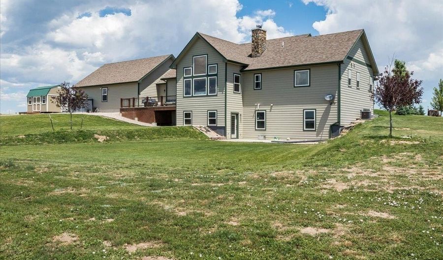 12723 CHALK BLUFF Rd, Cheyenne, WY 82007 - 3 Beds, 4 Bath