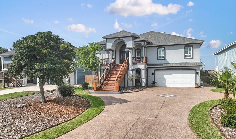 113 Bay Ct, Aransas Pass, TX 78382 - 3 Beds, 3 Bath